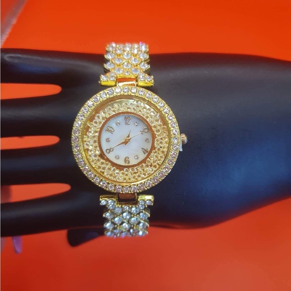 Women’s watch - Picture 2 of 4